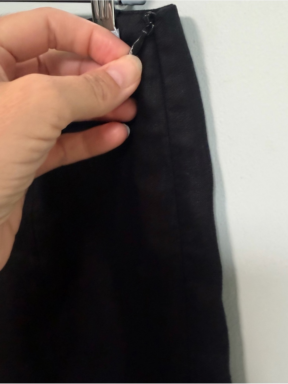 DISSH Jessie black linen high rise shorts, size 6 - Picture 4 of 8